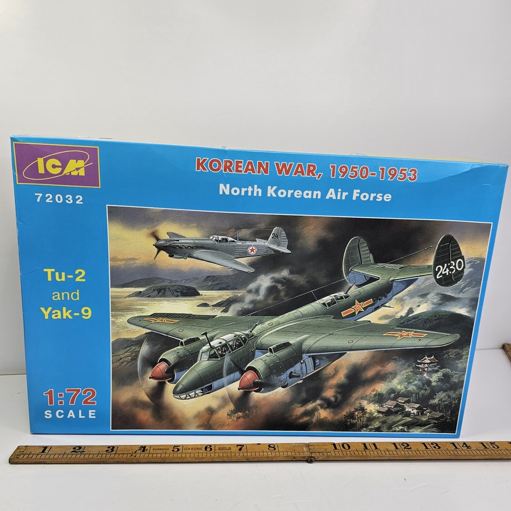 ICM 72032 Tu-2 & Yak-9 North Korean Air Force Model Kit 1:72 Korean War